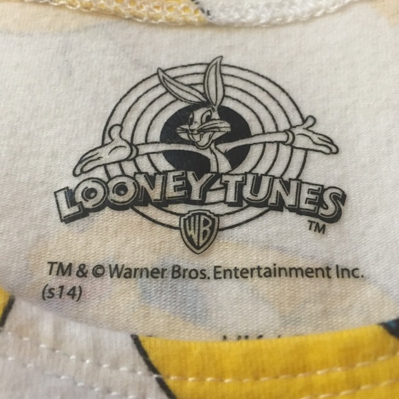 Cute crop top - Picture 2 of 4