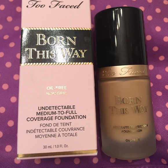 Too faced, born this way foundation 🌸