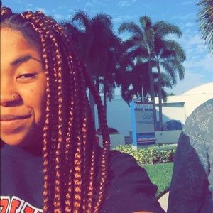 Meet your Posher, Joy