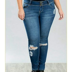 Junior-Plus Skinny Jean