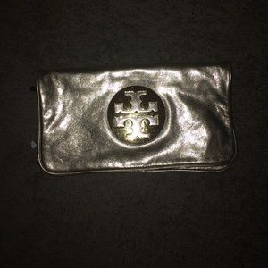 Tory Burch clutch- no chain