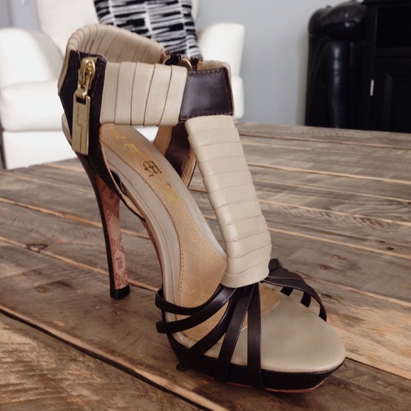 L.A.M.B. Strappy Zipper Heels - Picture 3 of 4