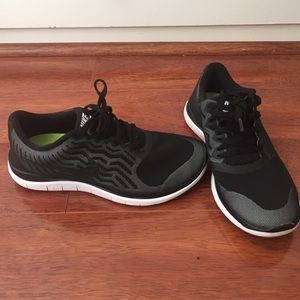 Nike Free 4.0 running shoes- WORN ONCE!