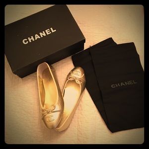 CHANEL Gold Ballet Flats