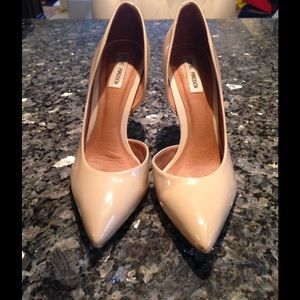 Steve Madden nude patent pumps