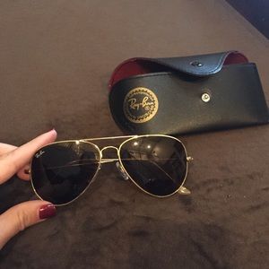 Unisex ray ban aviator sunglasses