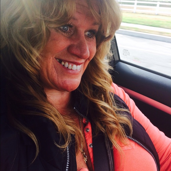 Meet your Posher, Karon
