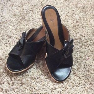 Jaclyn Smith Black Wedges