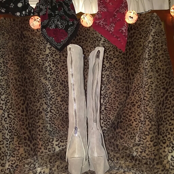 Jessica Simpson boots - Picture 2 of 4