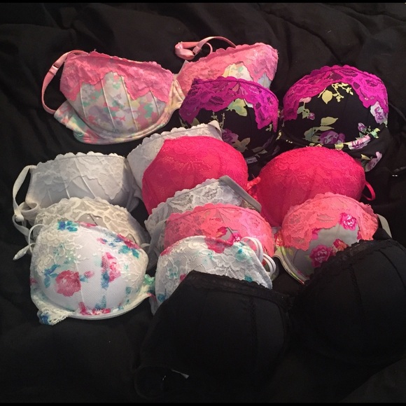 8 Candie's 36C push-up bras.