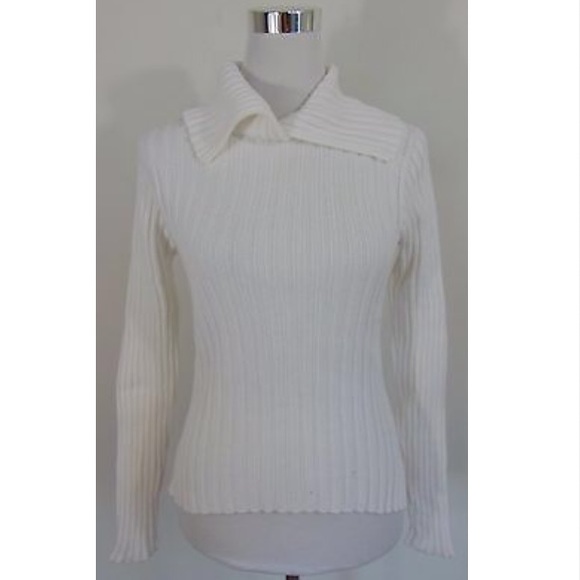 ❤️Preloved banana republic white sweater size S❤️