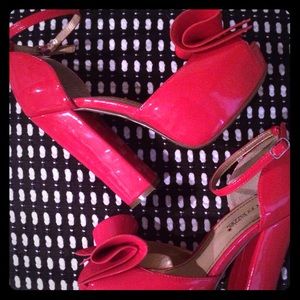 RED Patent Leather Platforms💃🏽