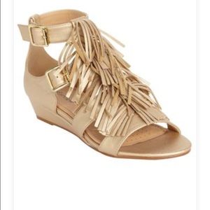 Comfortview gladiator sandal.