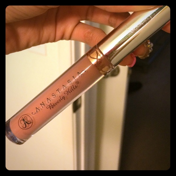Pure hollywood liquid lipstick