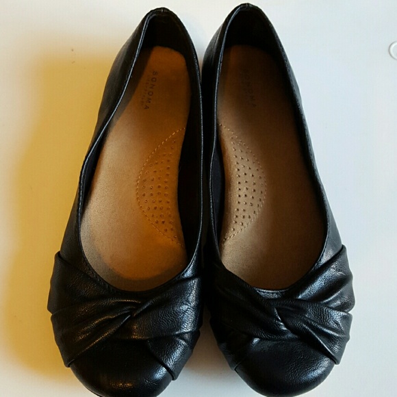 Black flats