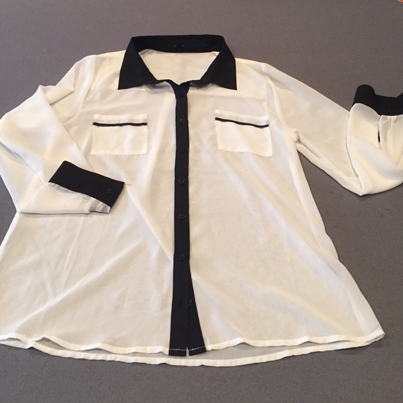 Beautiful Sheer Blouse! - Picture 2 of 2