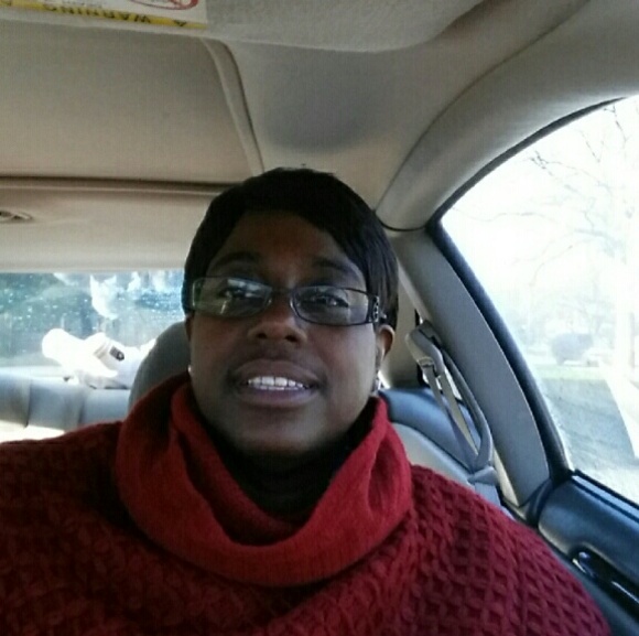 Meet your Posher, Iris - Picture 1 of 1