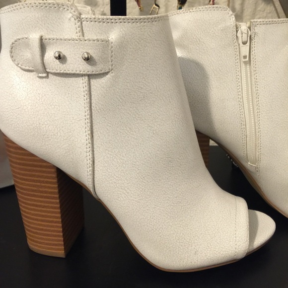 Rock & Republic Shoes - Rock & Republic White Booties