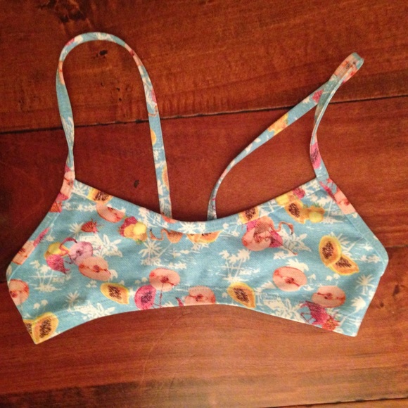 jolyn ghost top in "fruity" print