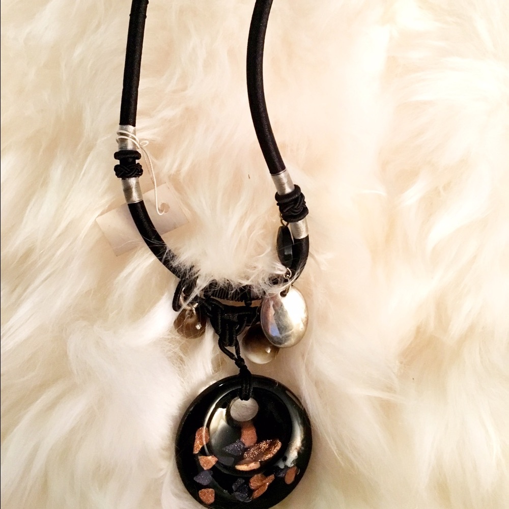 Costume jewelry necklace