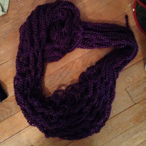 Knitted scarf