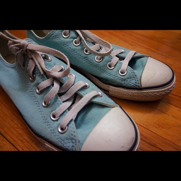 Turquoise All Star Converses Low Top