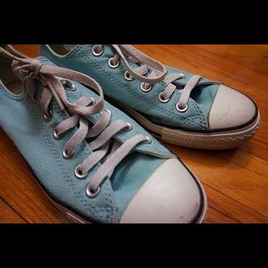 Turquoise All Star Converses Low Top