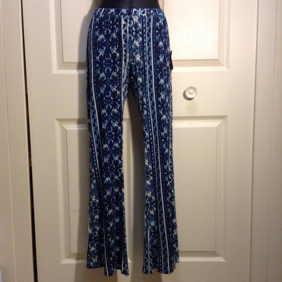 Mossimo Supply Co. Pants - Woman's knit flare pants