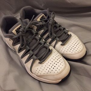 Nike Tennis Shoes