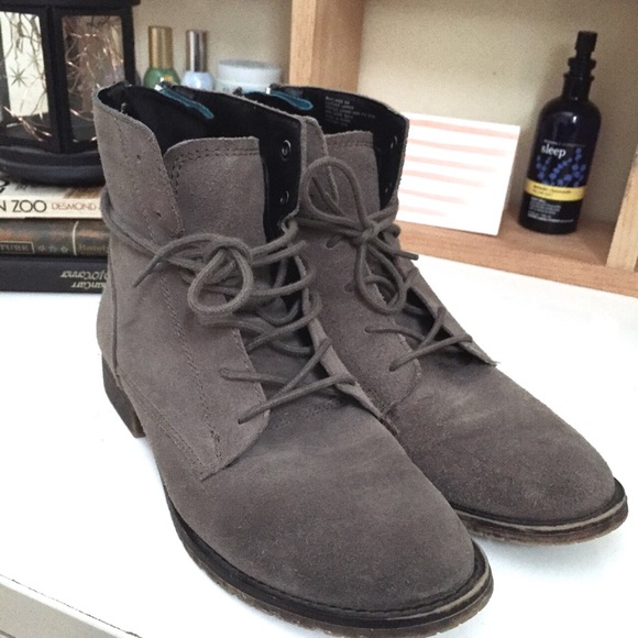 Steve Madden suede booties