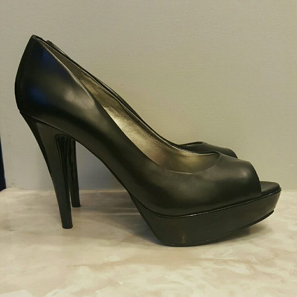Guess Black Peeptoe Pumps - Picture 2 of 4