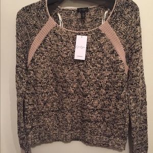 Jessica Simpson sweater