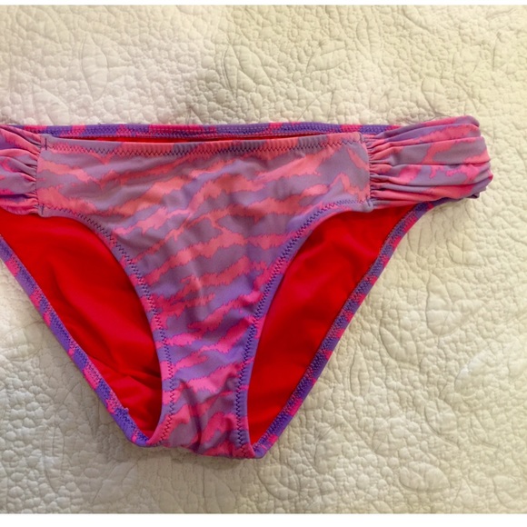 bikini bottoms - Picture 2 of 3