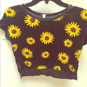 Sunflower cropped shirt!