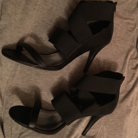 HP 5/22βΌοΈπ―SIMPLY VERA -VERA WANG SHOES Auth!π - Picture 4 of 4