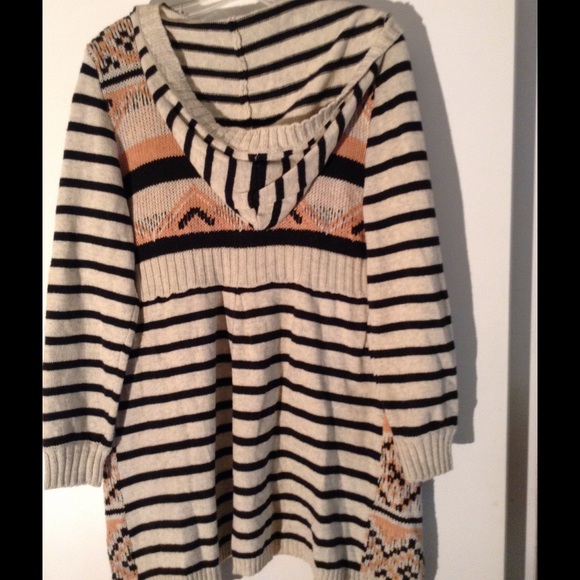 Tribal Print "American Rag" Cardigan - Picture 2 of 4