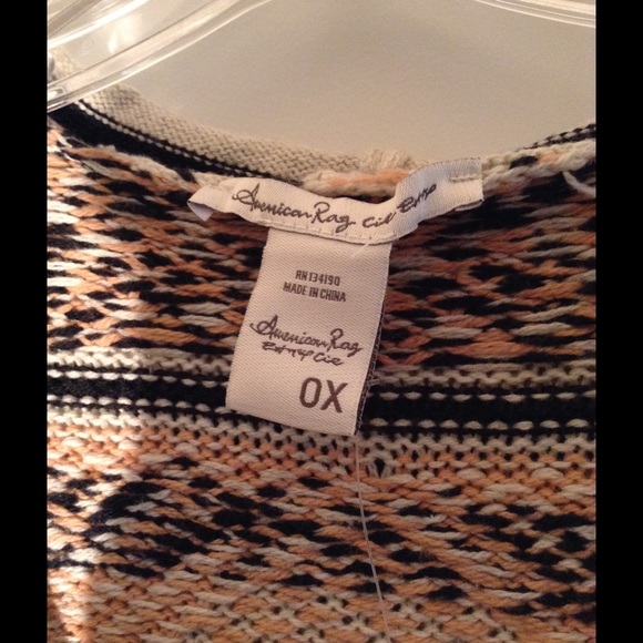 Tribal Print "American Rag" Cardigan - Picture 4 of 4