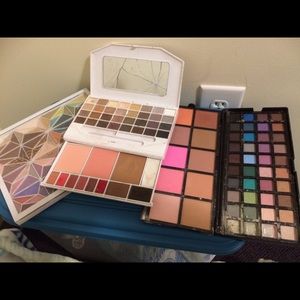 Eyeshadow Palettes