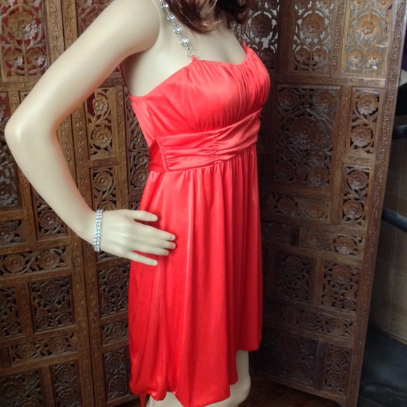 Fun party dress! - Picture 1 of 4