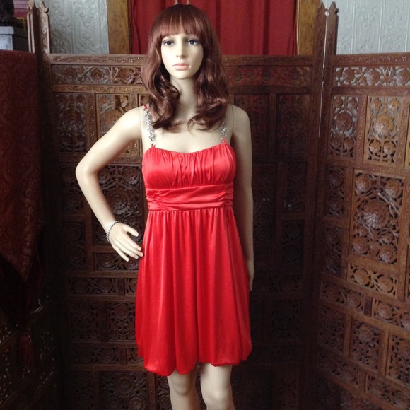 Fun party dress! - Picture 2 of 4