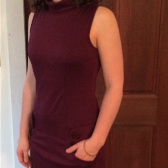 Maroon dress - Picture 2 of 4