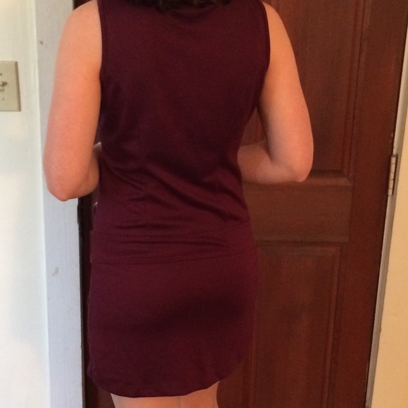 Maroon dress - Picture 3 of 4