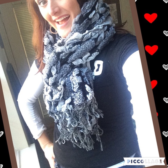 Bubble knit black & white scarf - Picture 1 of 3