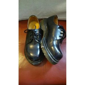 Dr Martens shoes The Original