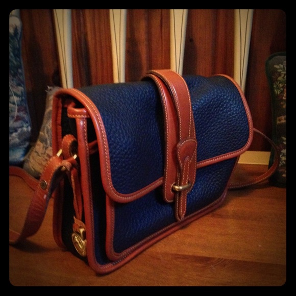 Mint condition Navy Blue Dooney&Bourke Cross Body