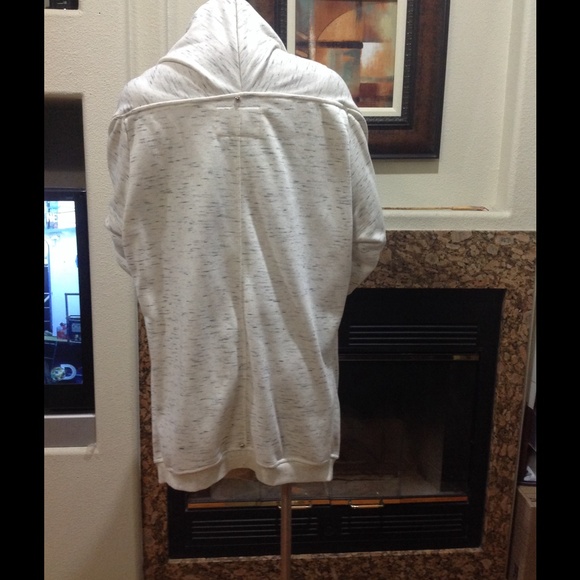 Gibson Latimer Sweater - Picture 2 of 2