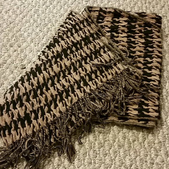 Hounds tooth Scarf
