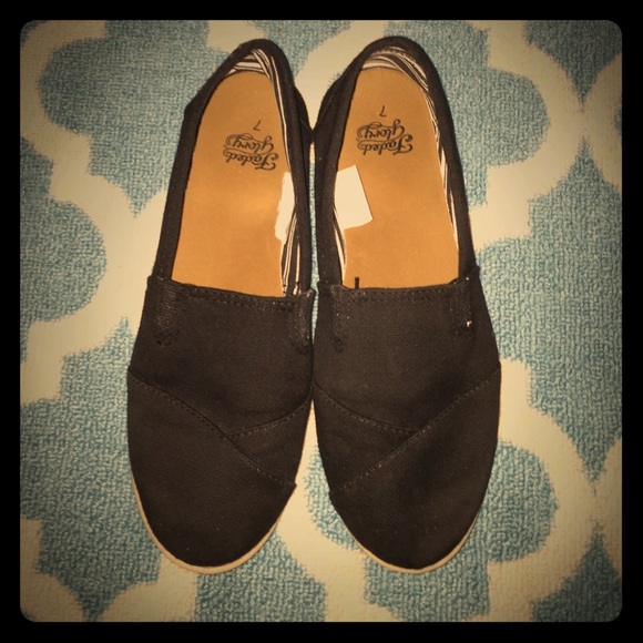 Black Faded Glory Sneakers