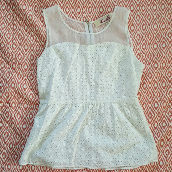 DONATED White eyelet top - Picture 1 of 2