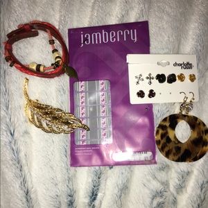 Bracelet earnings Nail stickers hair clip